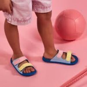 Native Sandals Frankie Sugarlite in Resting Blue Dazzle Pink Girls Size 1